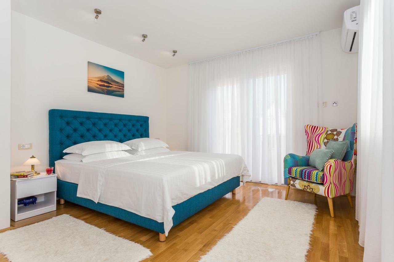 Villa Sweet Home Marija With Heated Pool スプリト エクステリア 写真
