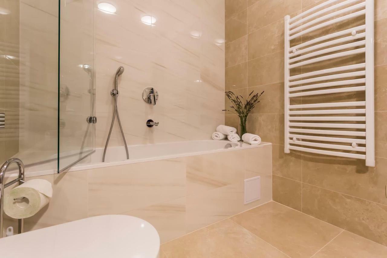 Villa Sweet Home Marija With Heated Pool スプリト エクステリア 写真