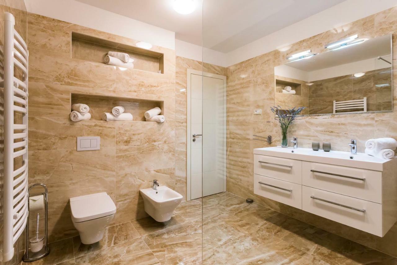 Villa Sweet Home Marija With Heated Pool スプリト エクステリア 写真