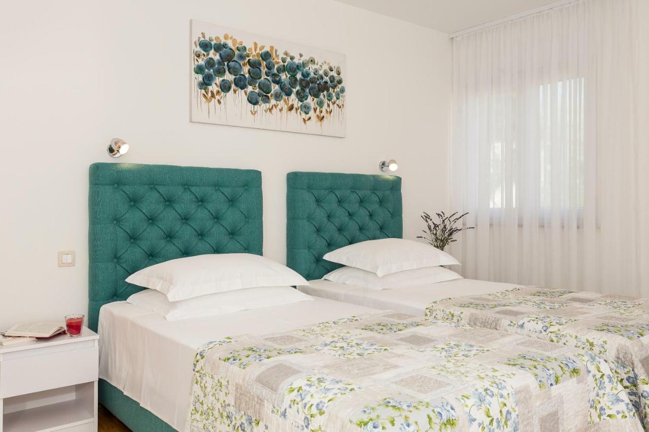 Villa Sweet Home Marija With Heated Pool スプリト エクステリア 写真
